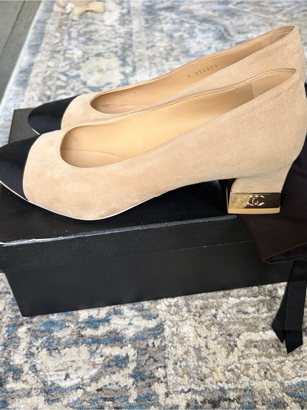 CHANEL Beige Suede Pumps with Black Cap Toe - Picture 4 of 11
